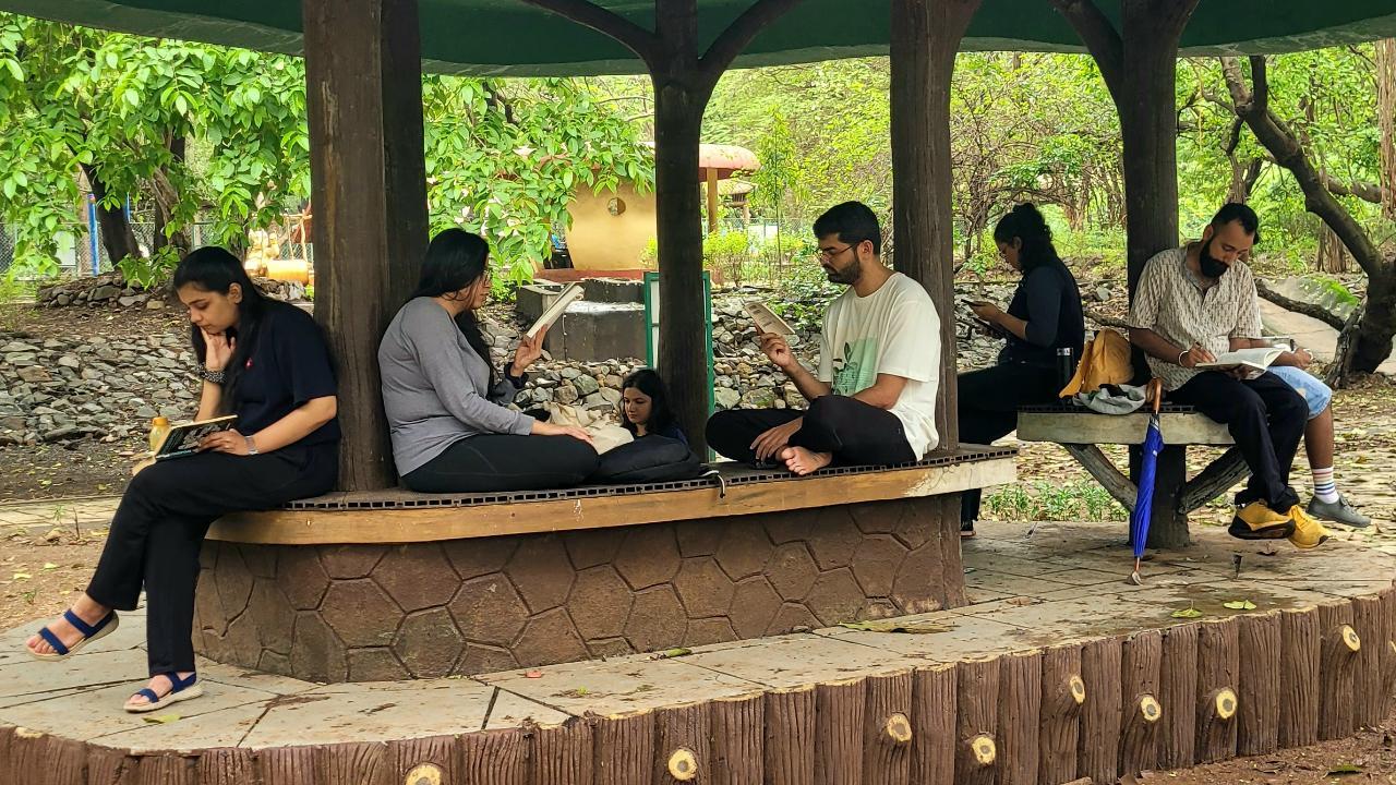 SGNP Reads is the the silent reading community in Borivali that meets at the Sanjay Gandhi National Park on every Sunday between 11 am – 1 pm. Photo Courtesy: Amanda D'Souza