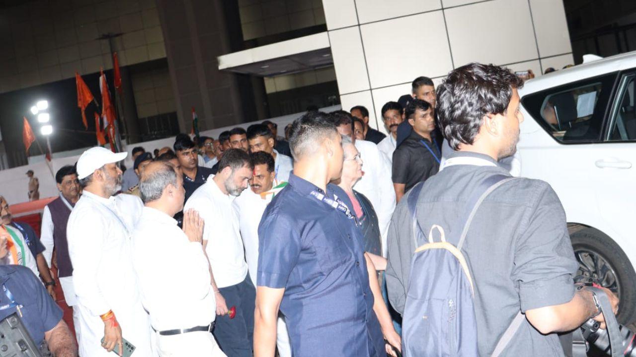 The mother-son duo were seen leaving together for Grand Hyatt Hotel in Mumbai where the third huddle of the Opposition bloc will be held tomorrow. Today, the leaders are gathering for an informal meeting. Pic/Maharashtra Congress