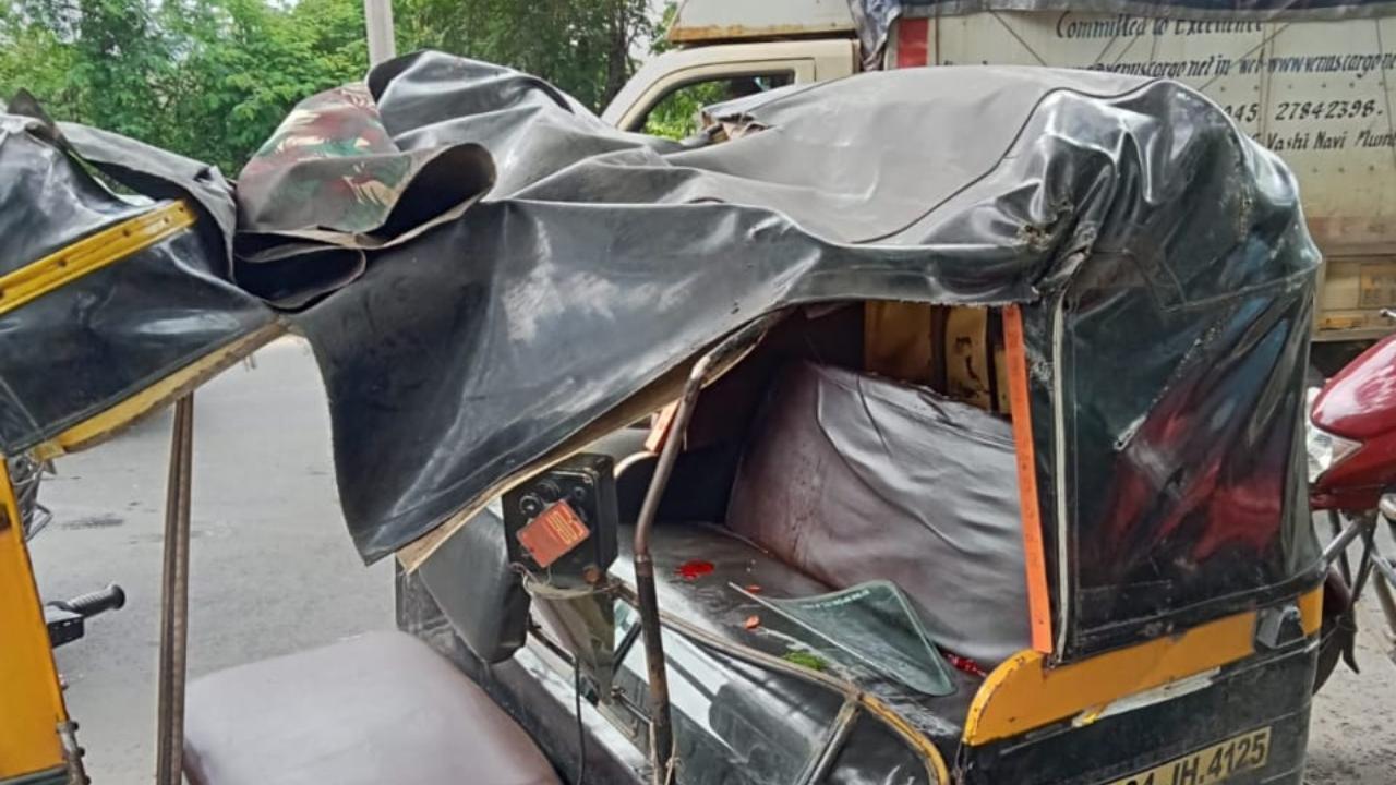 Maharashtra: Six injured as autorickshaw overturns in Thane