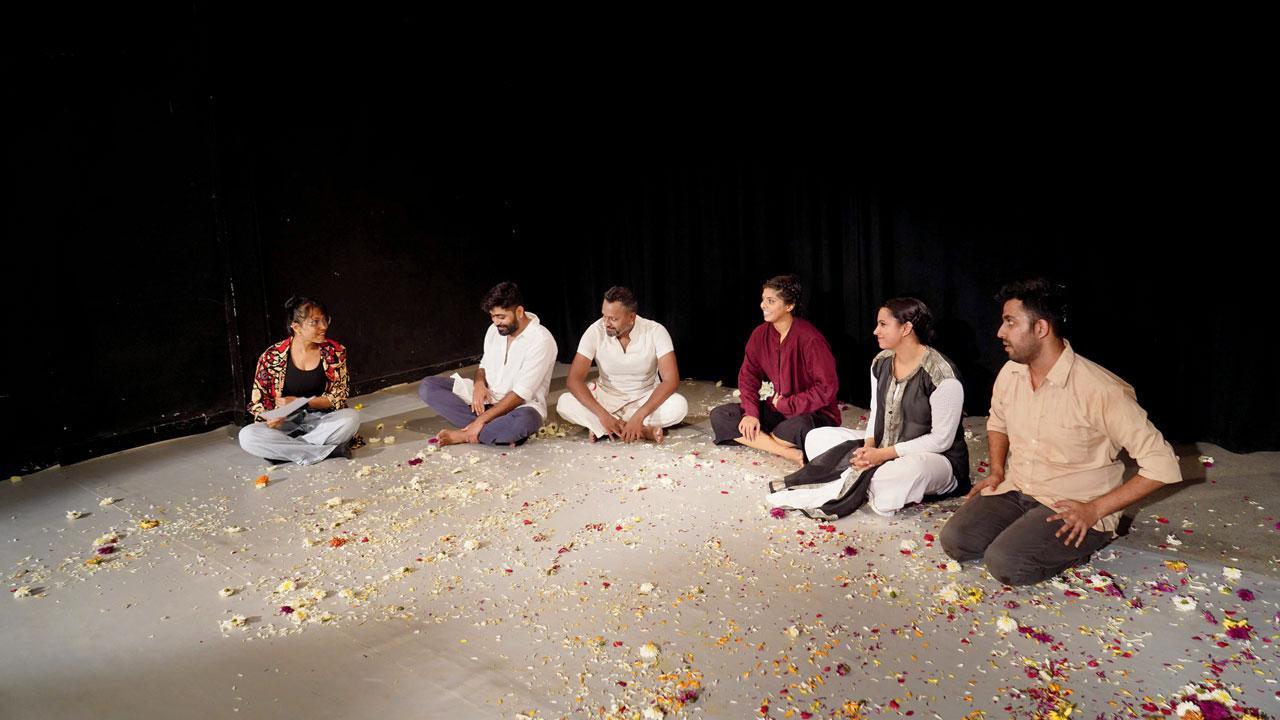 Attend an evening of contemporary dance performances in Mumbai this weekend