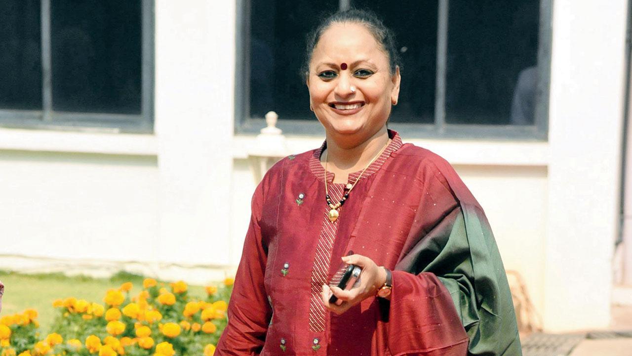 Mumbai: City MLA puts JJ dean in the dock