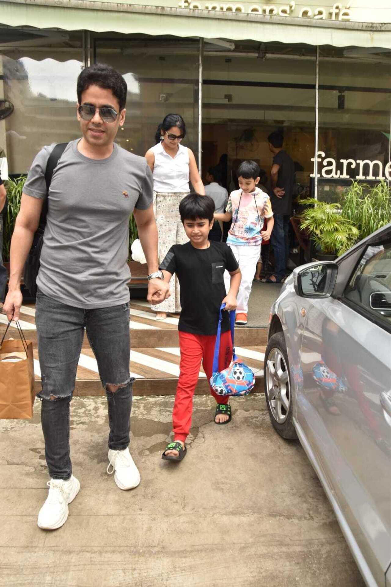 Actor Tusshar Kapoor was spotted in the city with his son at Farmer's cafe