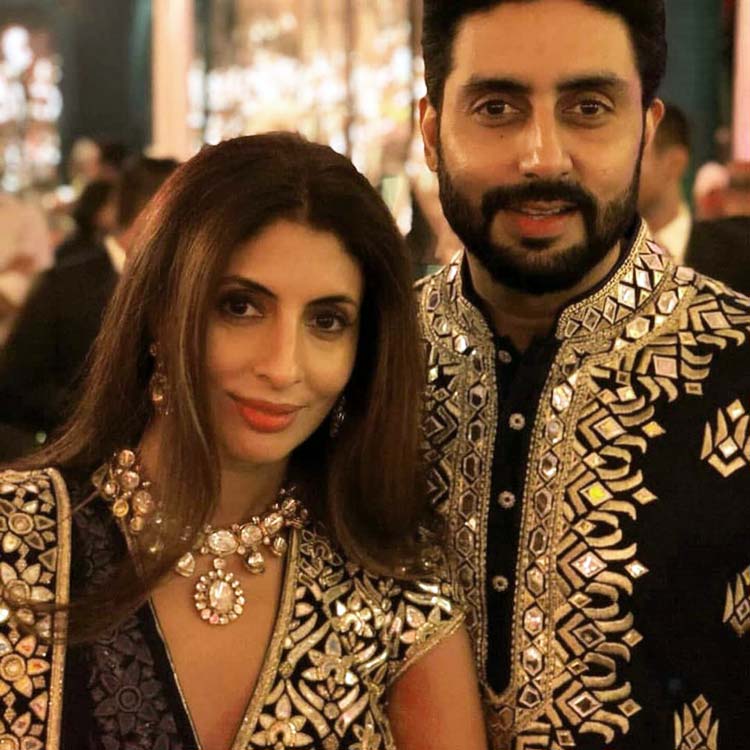 Abhishek and Shwetha, born into Bollywood's Bachchan family, are all about that family legacy. Abhishek's got a magnetic vibe on screen and has aced all sorts of roles, earning a massive fan base. Meanwhile, Shwetha's not in the movies, but she's a successful entrepreneur and public figure. 