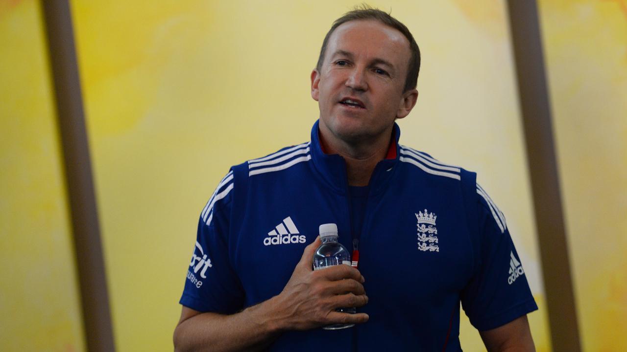 Royal Challengers Bangalore appoint Andy Flower as head coach; part ways with Hesson, Bangar