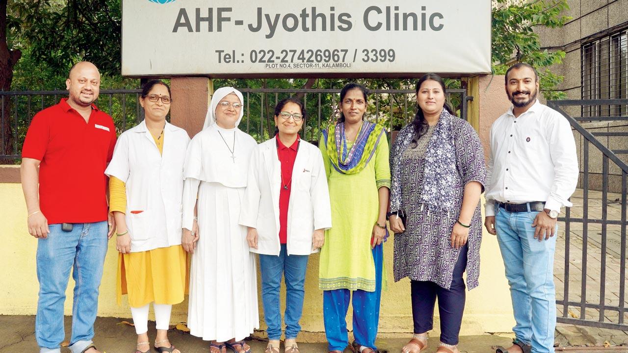 Second from left, counselor Dhanushri Deodhar, Sister Jancy Joseph from sisers for the Destitute and Dr Divya Mithel with the centre’s staff. Pic/Aishwarya Deodhar