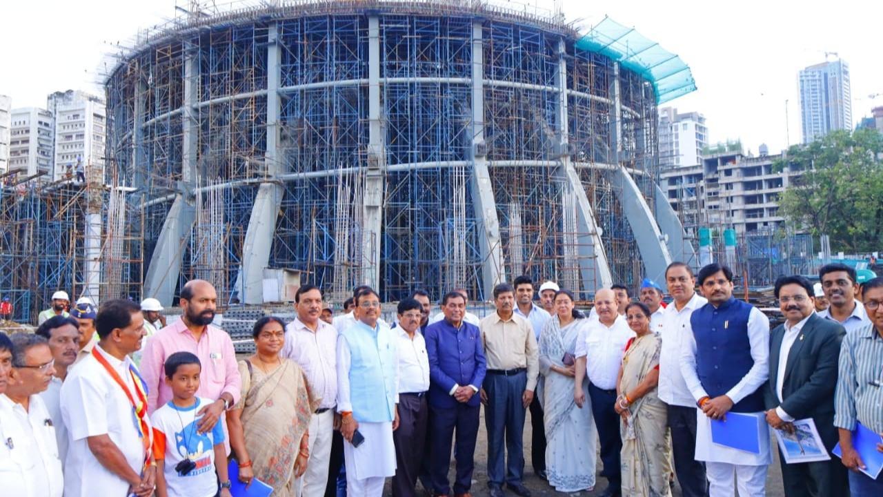 Parliamentary Committee visits grand memorial of Dr BR Ambedkar in Indu Mill