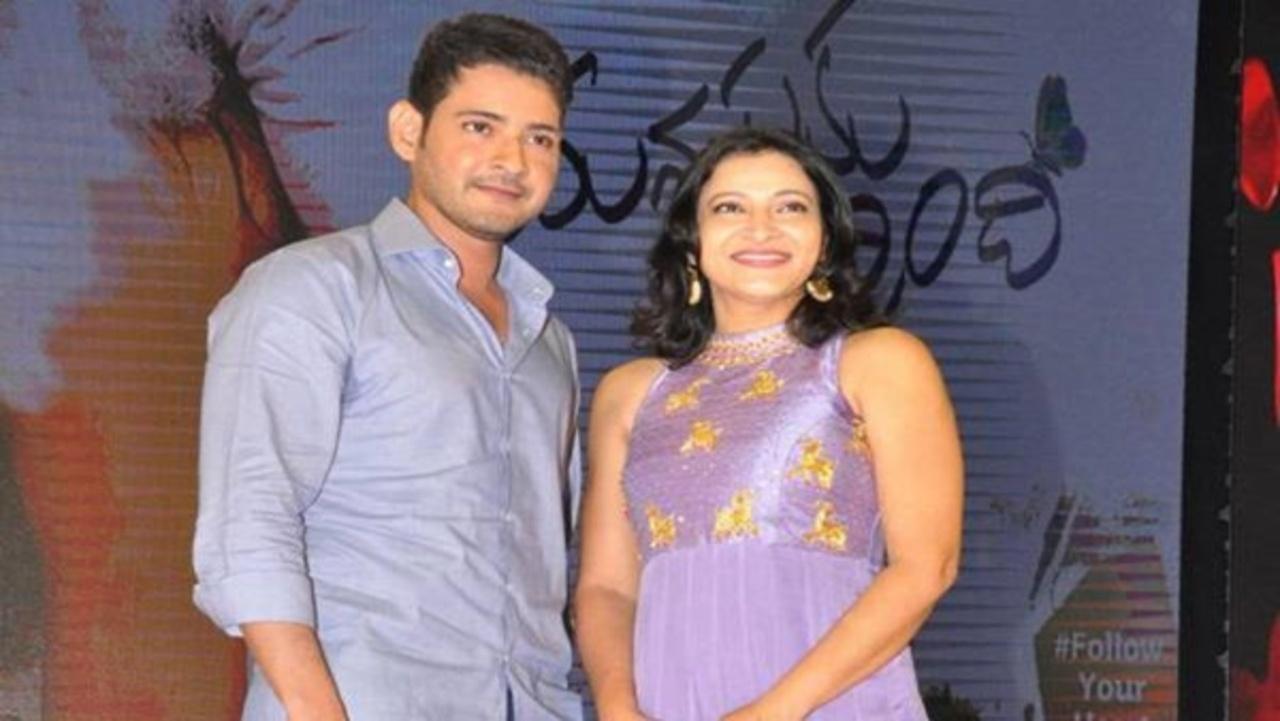 Mahesh Babu has four siblings among whic are two older sisters. His sister Manjula (pictured above) began her acting career by doing a cameo role in the 1999 film 'Rajasthan' and went on to act as a supporting actor in the Malayalam film 'Summer in Bethlehem'. She found fame by starring and producing in the 2002 film 'Show'
