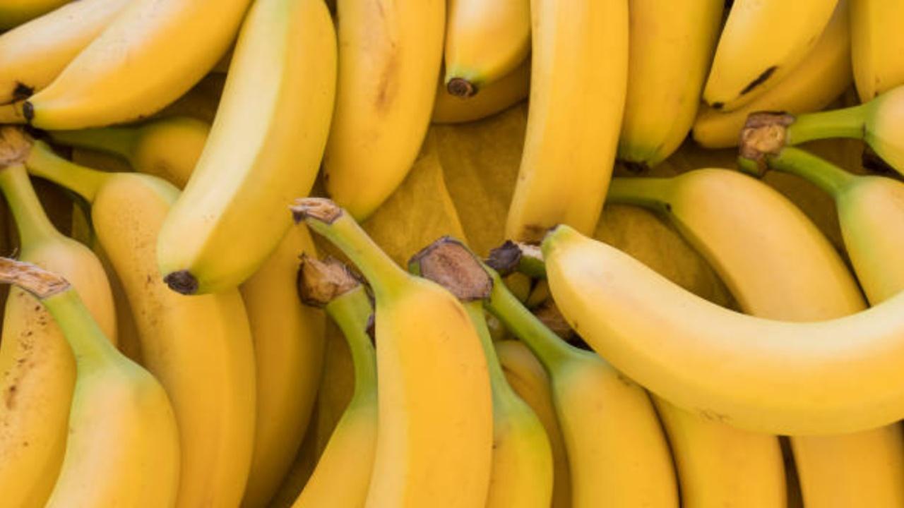 3. BananasBananas also contain tryptophan, an amino acid that contributes to the production of serotonin and melatonin (hormones that regulate sleep cycle). They also provide magnesium and potassium, which help relax muscles and support deep sleep. Photo Courtesy: iStock