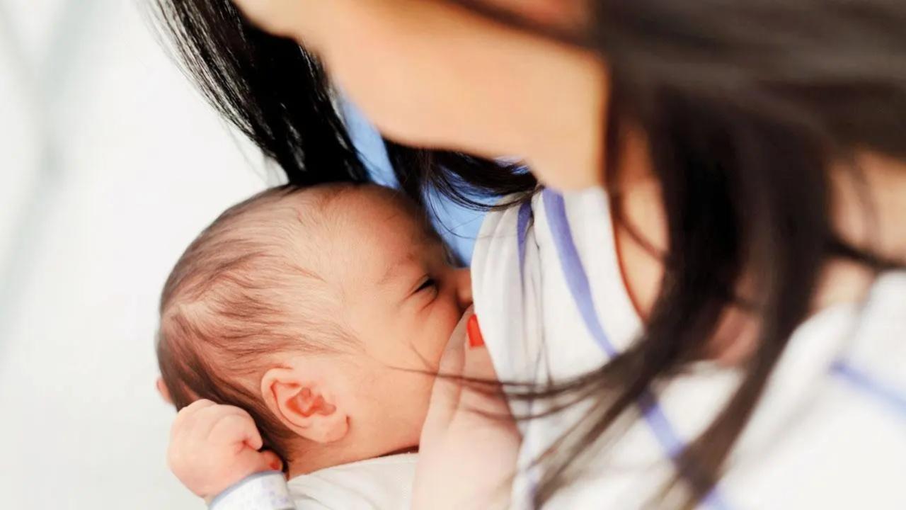 10 ways fathers can support new mothers in breastfeeding