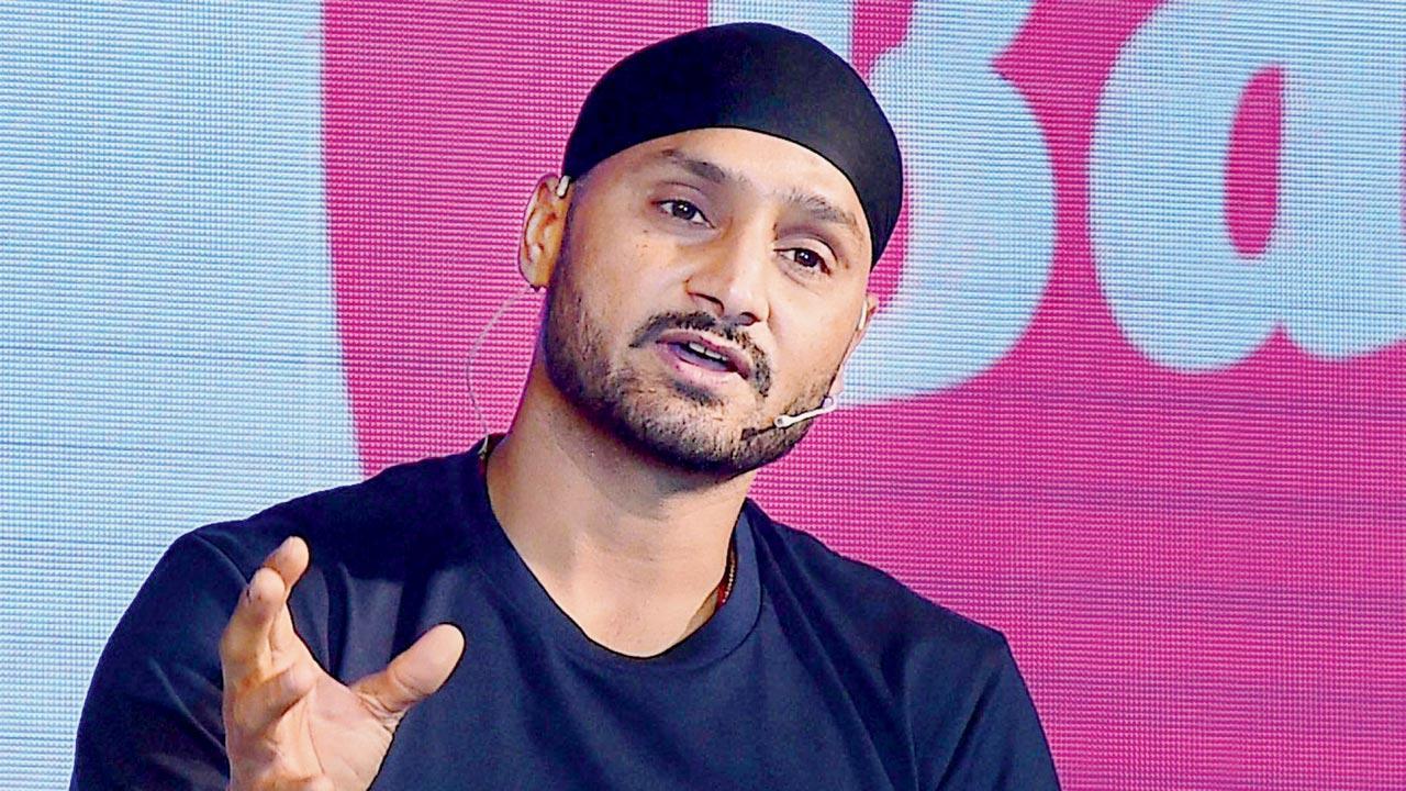  Harbhajan Singh 
