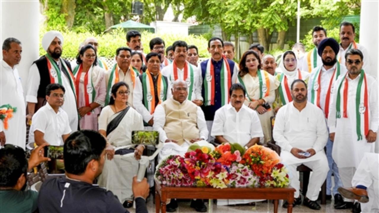 In Photos: Over 20 J&K leaders from Ghulam Nabi Azad's party re-join Congress