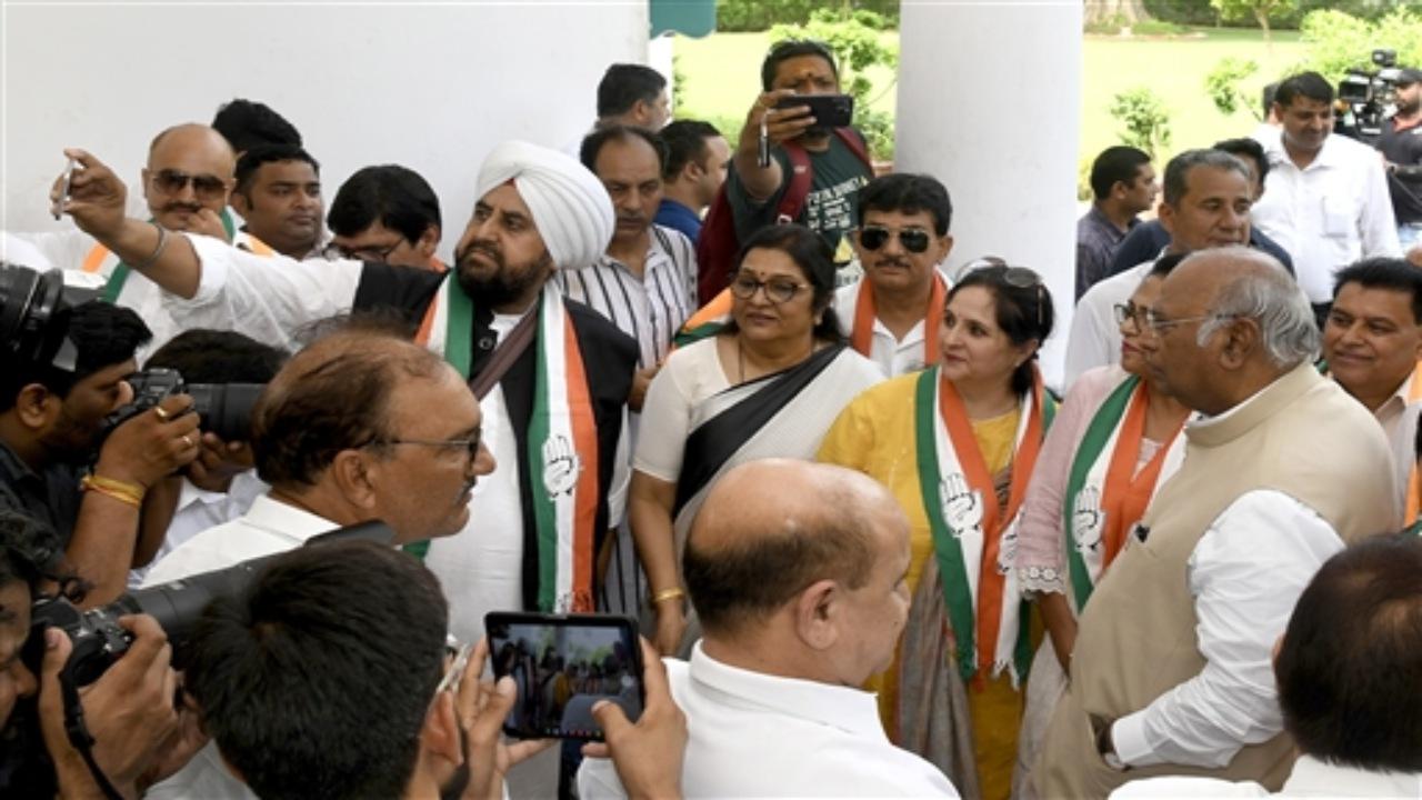 Yashpal Kundal, an ex-Minister, a two time legislator from Panthers Party and the Chief of the SC/ST and OBC Department of AAP in J-K, was among those who joined the Congress here.