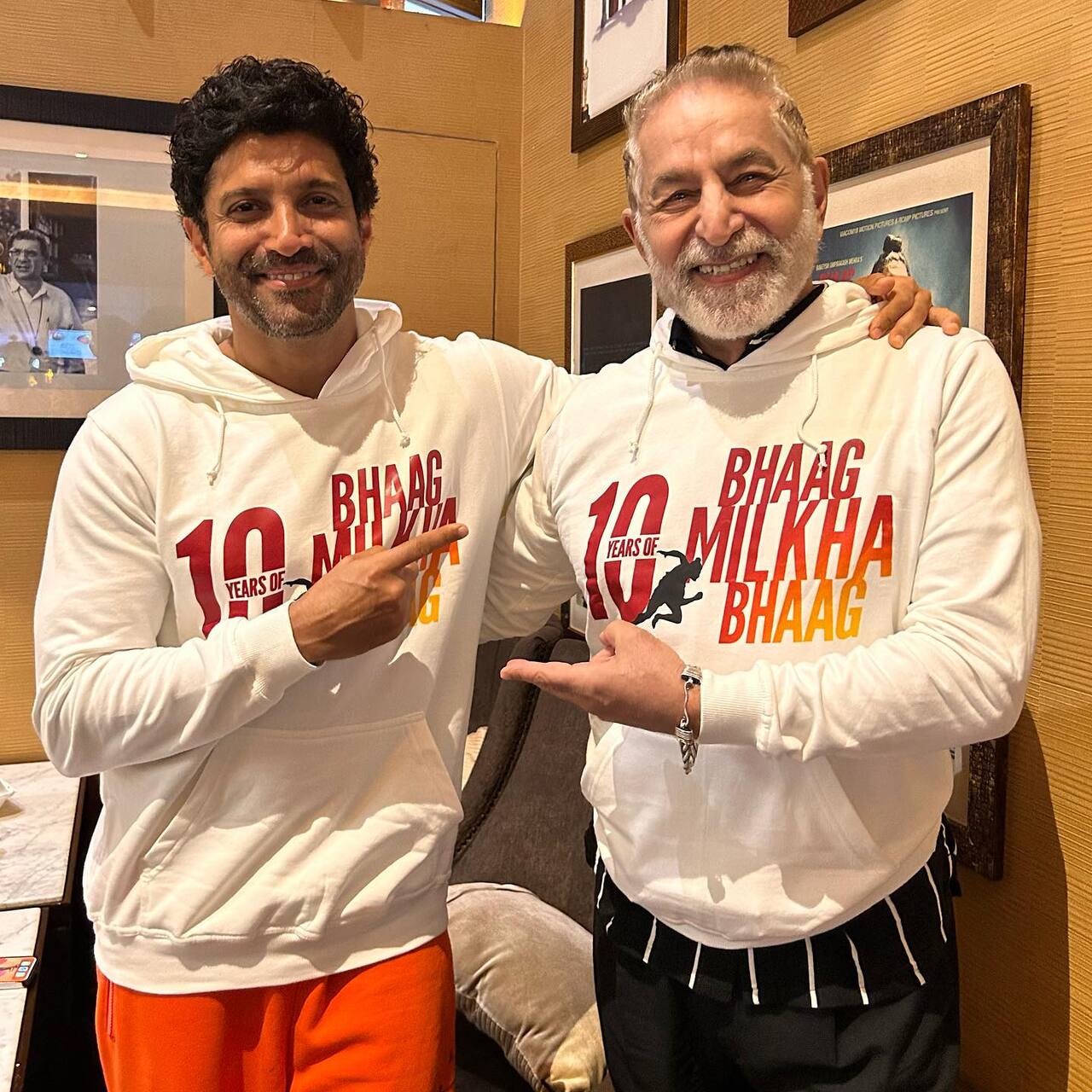 Dalip Tahil also posts pictures with others in the film and entertainment fraternity. He posted a fanboy moment with Farhan Akhtar and credited him with bringing the 'aag' in 'Bhaag Milkha Bhaag'