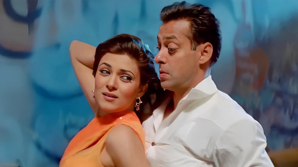 ‘Laga Prem Rog' is a popular song from the Bollywood movie 'Maine Pyar Kiya,' released in 1989. The song is a romantic duet sung by Lata Mangeshkar and S. P. Balasubrahmanyam, and it features actors Salman Khan and Bhagyashree