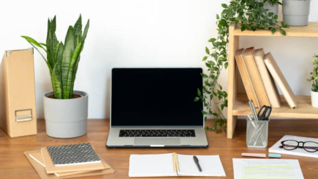 Elevate your workspace: 5 desk decor ideas for enhanced productivity