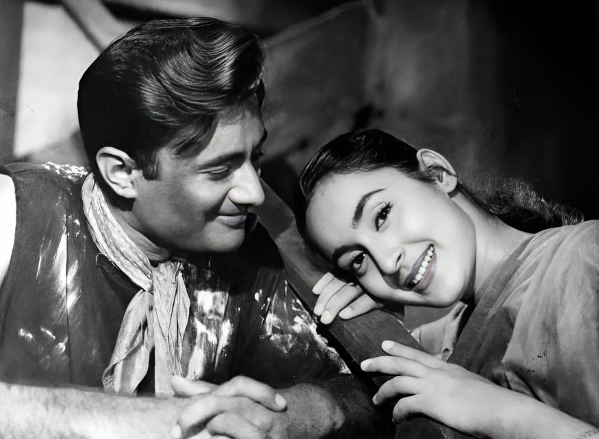Dev Anand and Nutan
Why they're Iconic: Their on-screen partnership was characterized by their charismatic presence and intellectual charm. Films like Tere Ghar Ke Samne reflected their dynamic chemistry