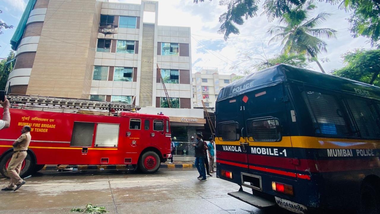 The BMC said, five people were injured in the incident and were rushed to the V N Desai hospital in Santacruz area. Out of 5 injured, three people were declared dead by the hospital and two are undergoing medical treatment