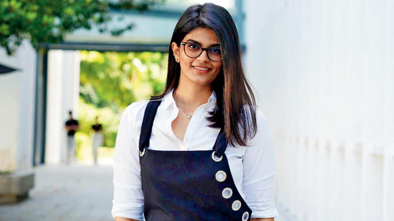 Afreen El-Siddique, 26, has cut-off packaged food from her diet after she had reached 100 kgs as a 16-year-old. Today she practices mindful eating and advocates eating in moderation even if you binge on your favourite home made sweet-dish