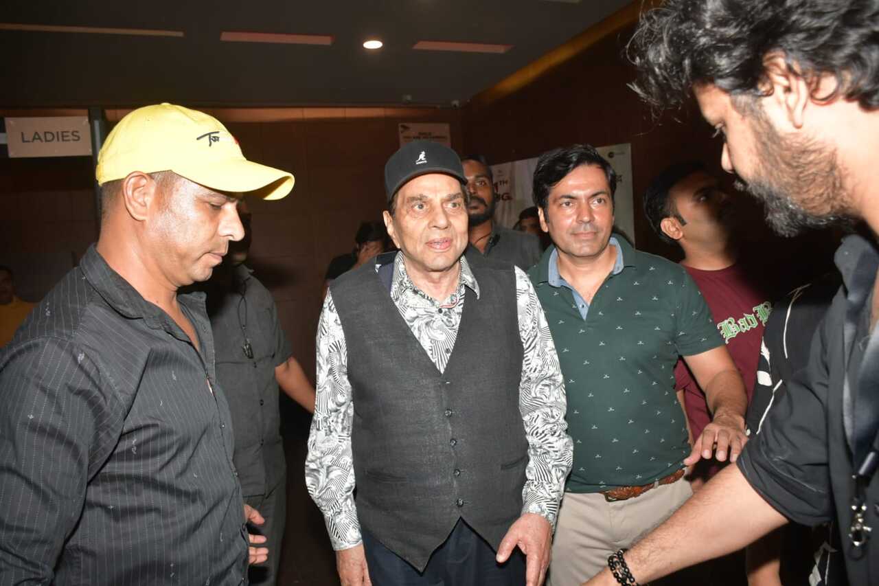 Dharmendra came for the screening to cheer for his son Sunny Deol