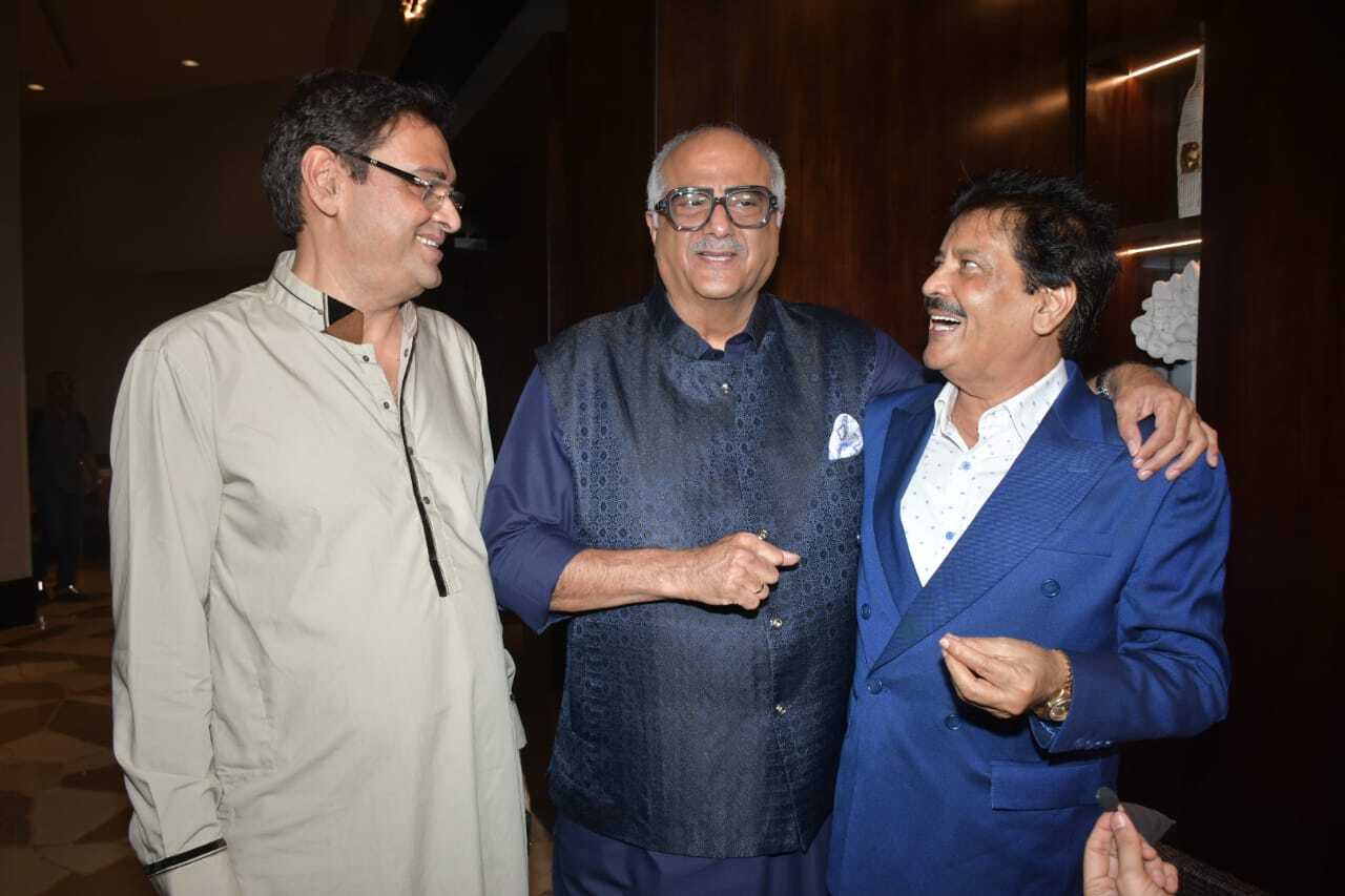 Boney Kapoor and Udit Narayan could not stop chatting and laughing as they posed for the paparazzi