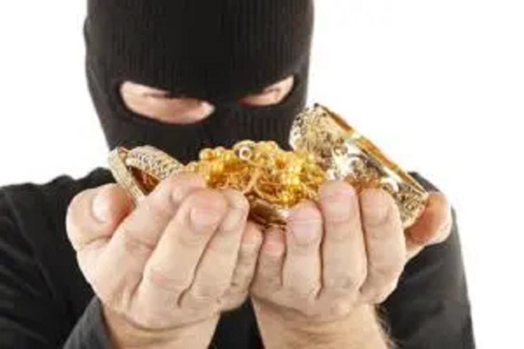 Thane: Jewellery, valuables worth Rs 7.38 lakh stolen from house in Dombivli