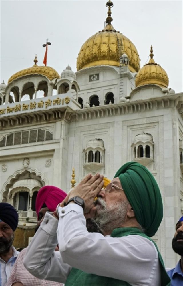 Meanwhile, people in several parts of Delhi held special prayers at temples, mosques and gurudwaras for the successful landing of Chandrayaan-3 lander module on the moon.