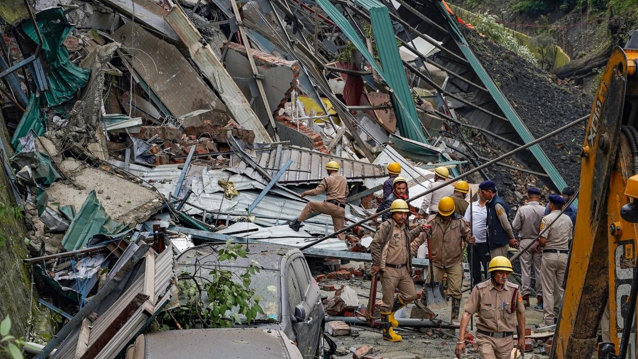 According to officials, some residents are feared trapped inside the debris. NDRF, SDRF, and State Police officials started the rescue operation
