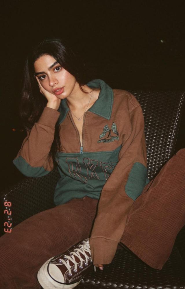 She serves effortless glam in all her outfits!