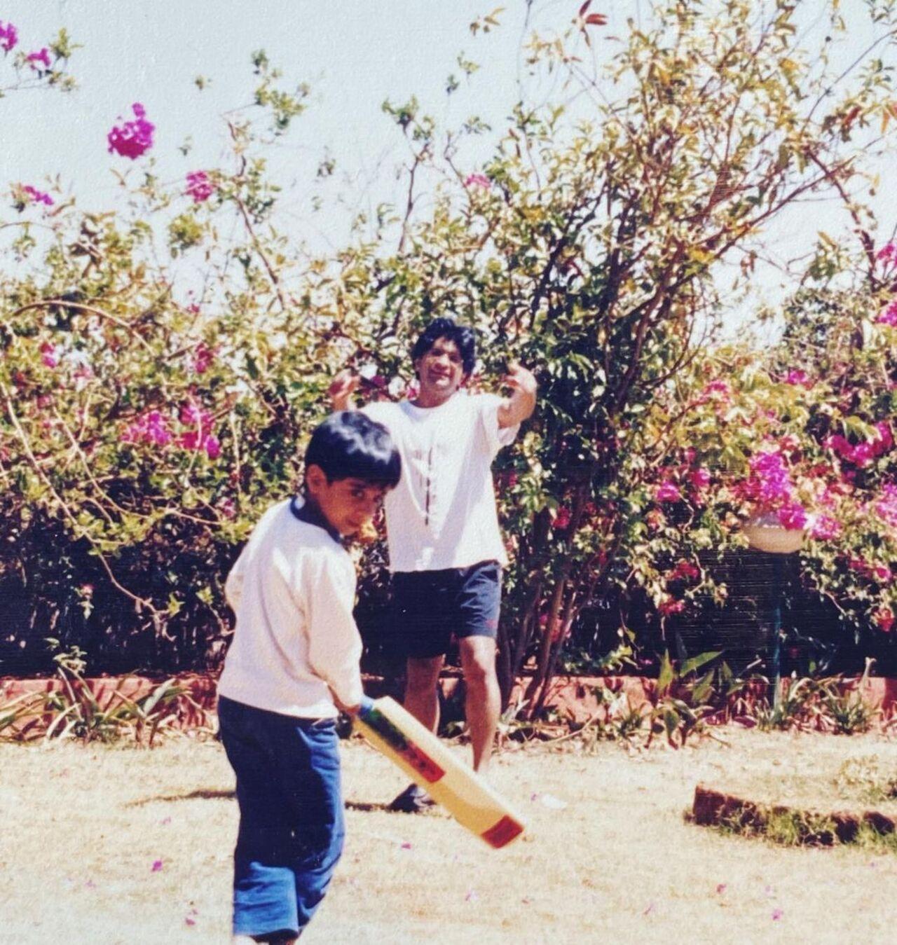 KK's son Nakul shared this picture of him playing cricket with his father during his childhood 