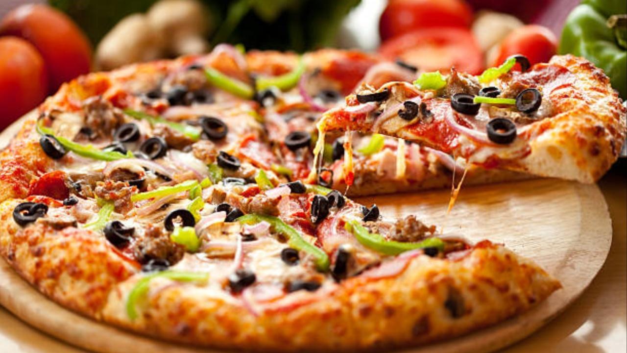 Pan-India pizza chain London Yard launches in Mumbai with its Monster pizza - a 30 incher!
