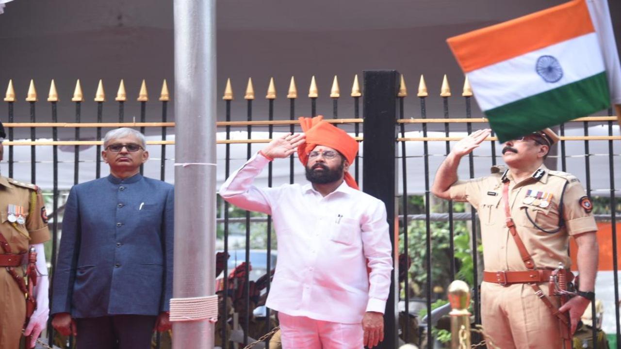Maharashtra Chief Minister Eknath Shinde hoisted the national flag at Mantralaya and wished those present on the occasion. 