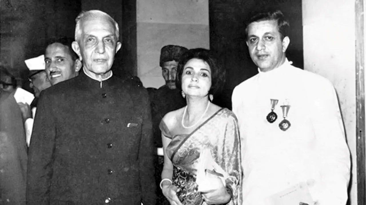 Dr Homi Sethna (right) with father Nusserwanji and wife Dr Gooloo Sethna, at his Padma Bhushan award function, Rashtrapati Bhavan, 1966