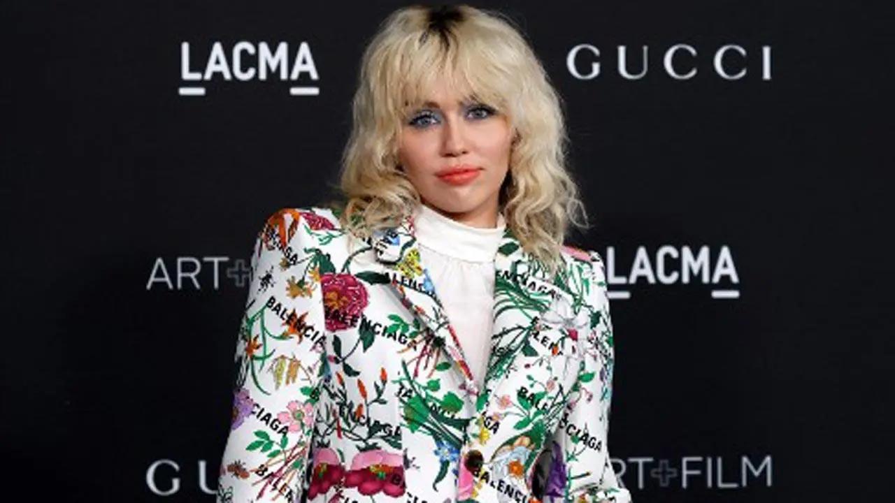 Miley Cyrus says touring 'isn't healthy' for her