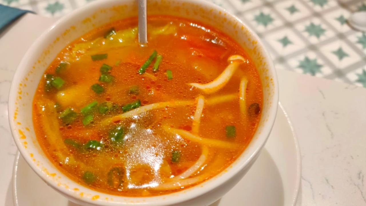 Among other options, begin your meal with Rice Noodle Soup which is a blend of spicy and tangy flavours. While this one is a must-try, you can also try their soul-satisfying chicken and mushroom soup or carrot and fresh corn soup.