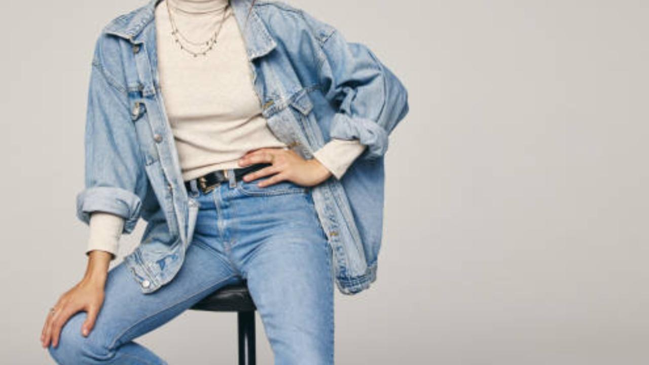 Pair a fitted crop top with an oversized shacket for a chic look. Match with high-waisted jeans or shorts and add a waist belt for definition. Complete the look with chunky sneakers and layered accessories for a stylish casual outing.