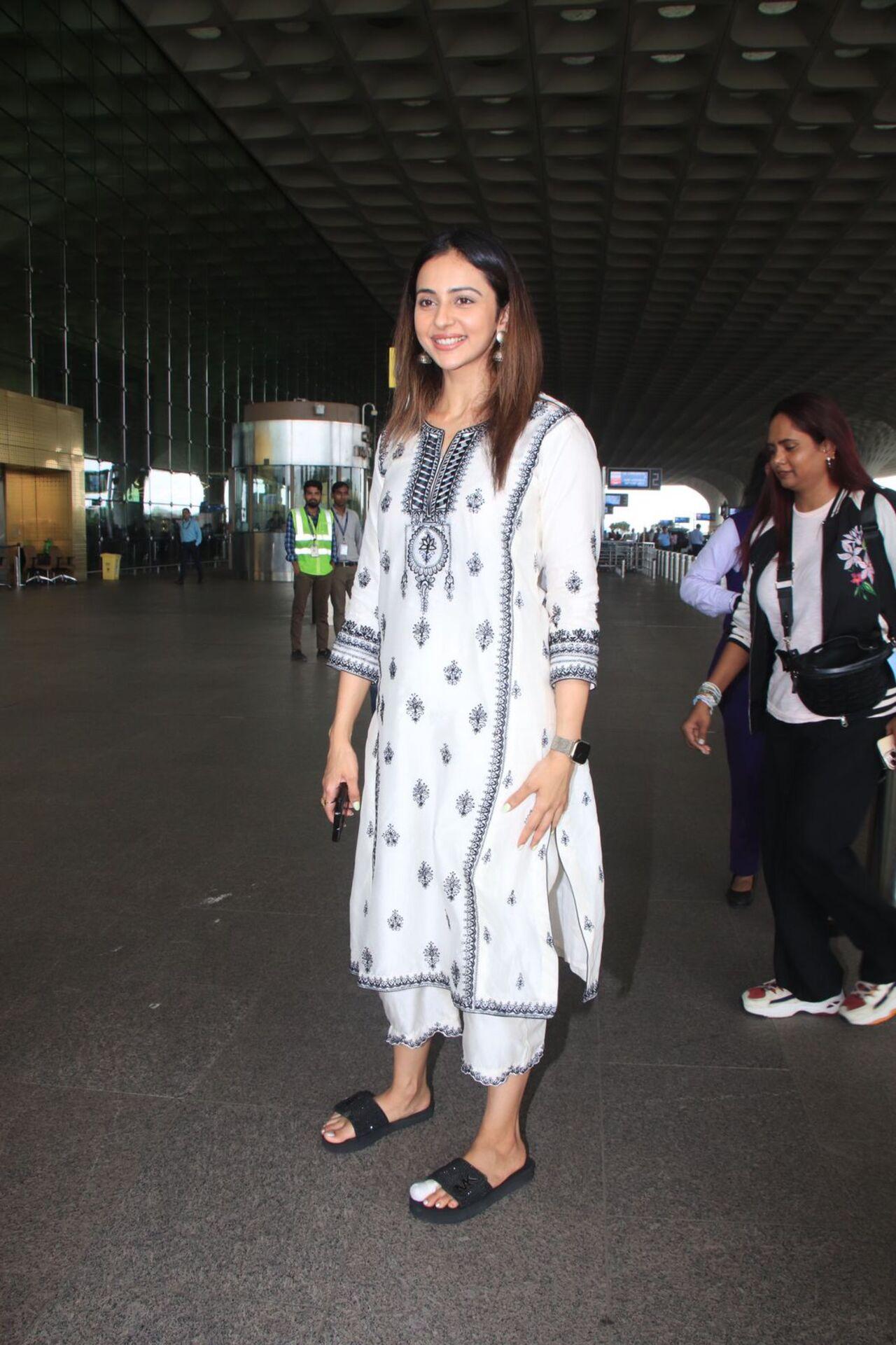 Rakul Preet Singh looked lovely in ethnic wear at the airport