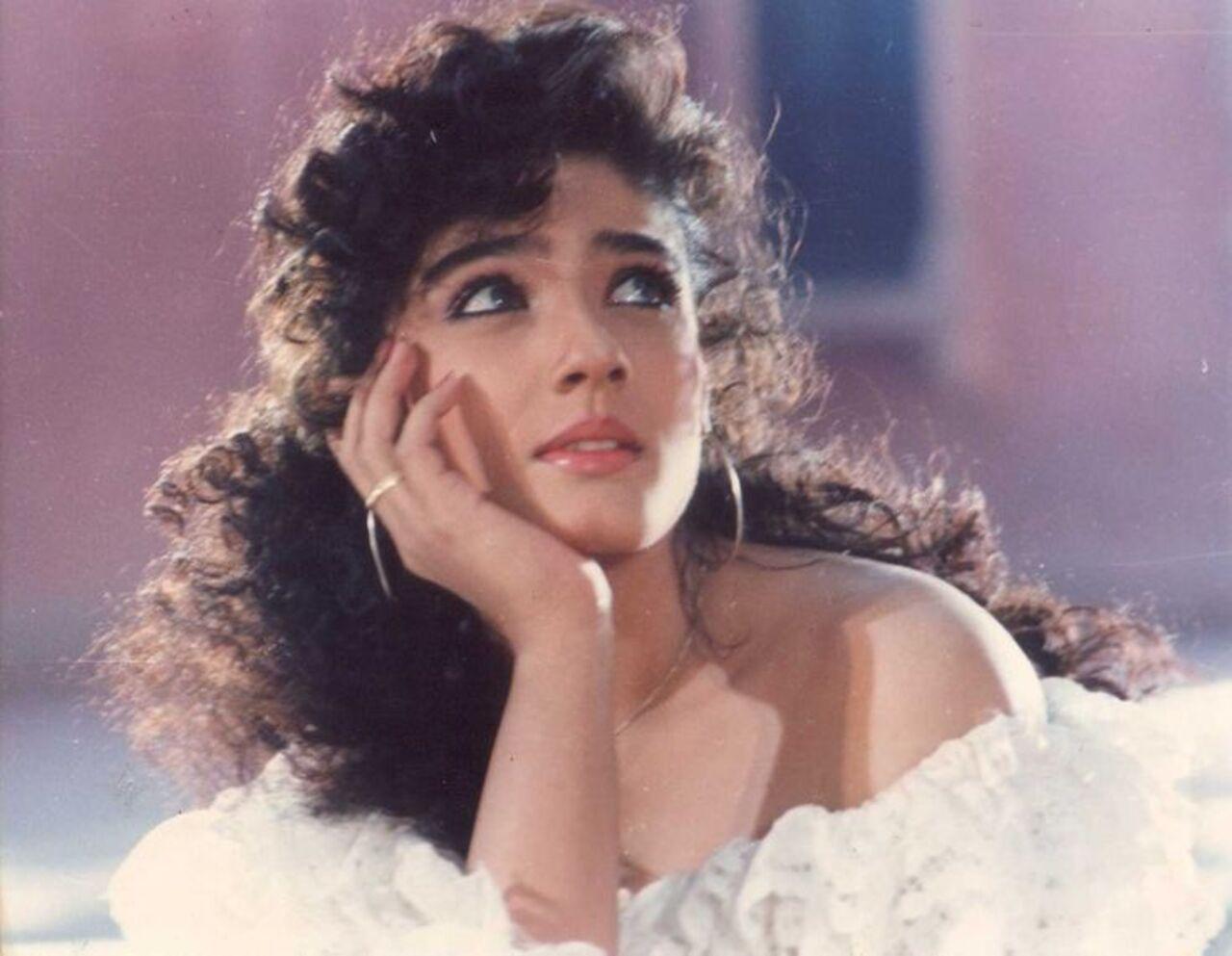 The perm
While perms were making waves in the West, Bollywood got a taste of it through Pooja Bhatt, showcasing the frizzy style in 'Daddy' and 'Dil Hai Ki Manta Nahin'. Even though perms weren't the best for hair health, the trend caught fire. Stars like the ravishing Raveena Tandon and the late Divya Bharti embraced the style in subsequent films, giving Bollywood hairdos a uniquely edgy flair