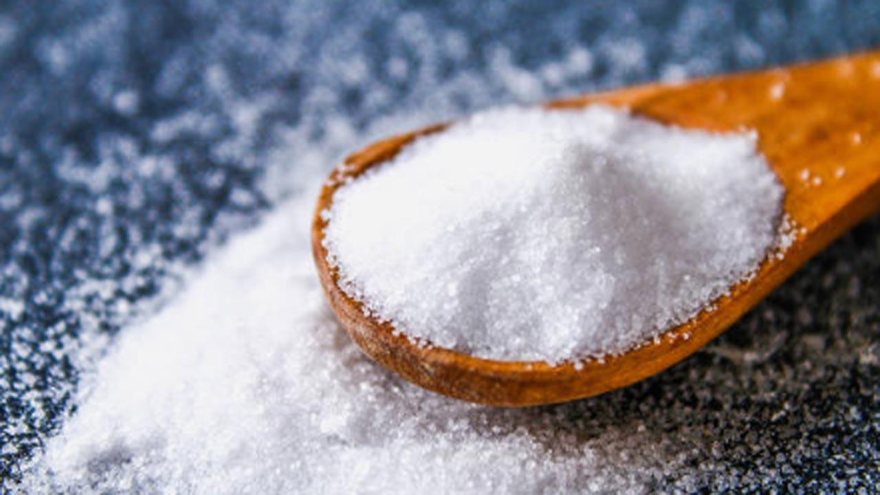 Avoiding salt in meals may cut heart attack, stroke risk by 20 per cent