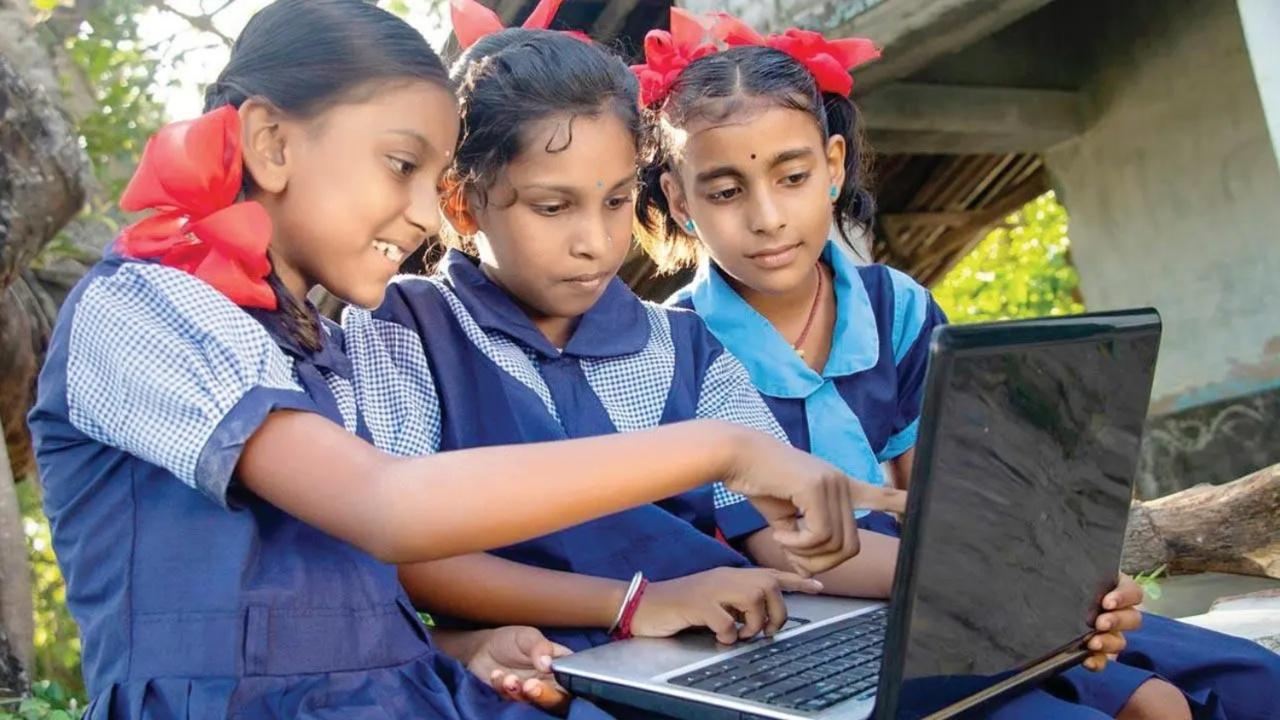 Additionally, it is advisable not to send infected children to schools until they have fully recovered. Representative Image