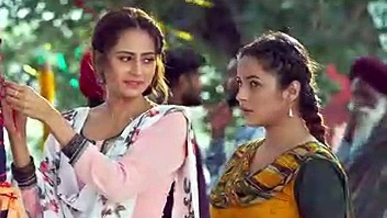 Shehnaaz Gill started her career as an actor in the Punjabi film industry. Before Bigg Boss 13, she acted in films like Sat Shri Akaal England, Kala Shah Kala and Daaka