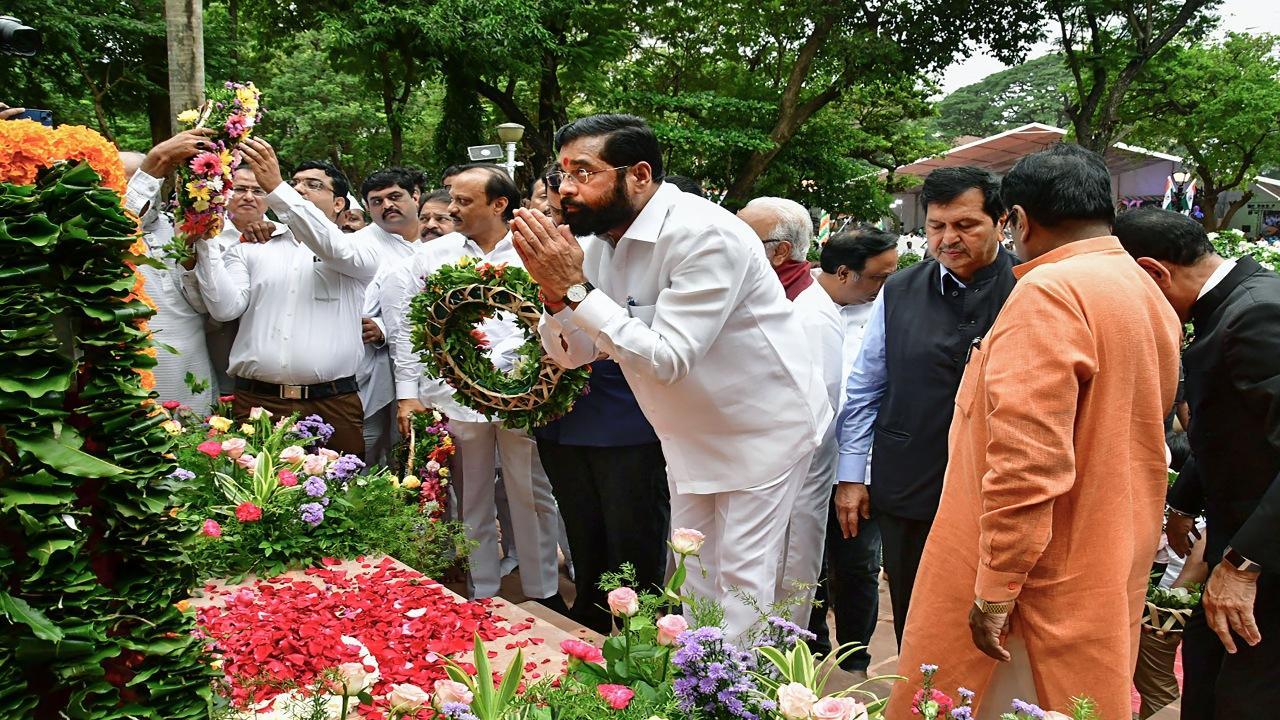 Quit India movement: CM Shinde pays tribute at Gandhi Smriti Stambh in Mumbai