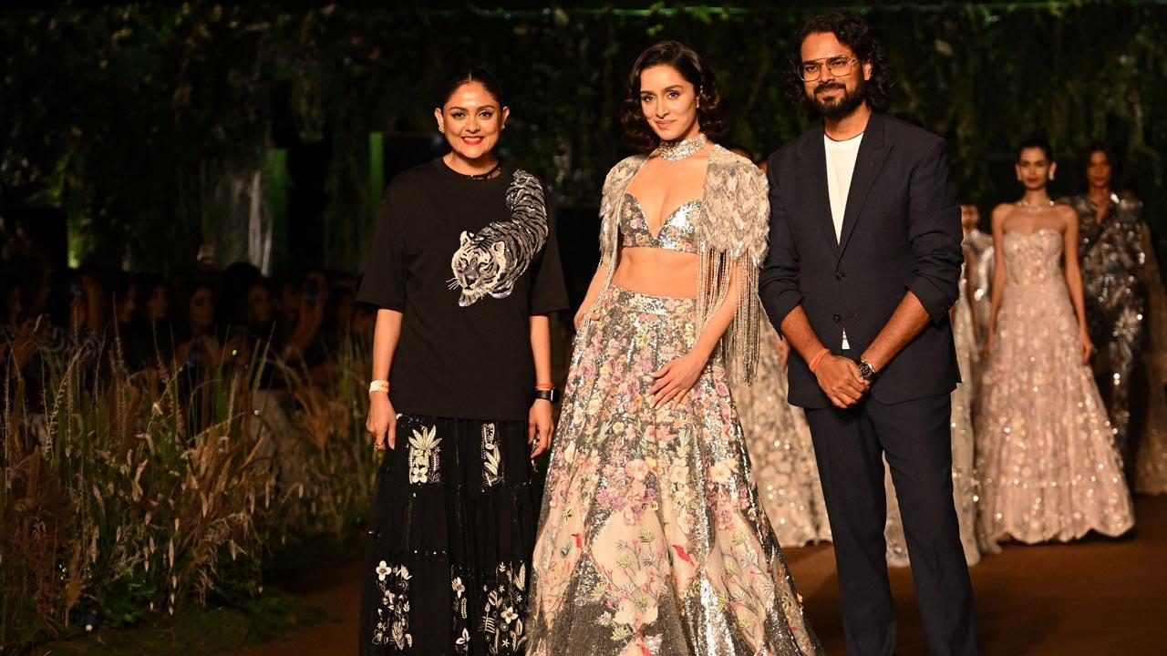 'I am a representation of artisans': Shraddha Kapoor on walking the ramp in Rahul Mishra’s lehenga