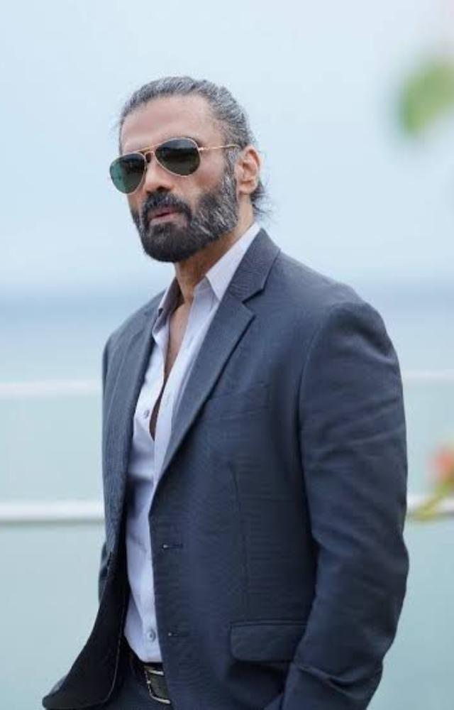 Flaunt grey beard like Suniel Shetty