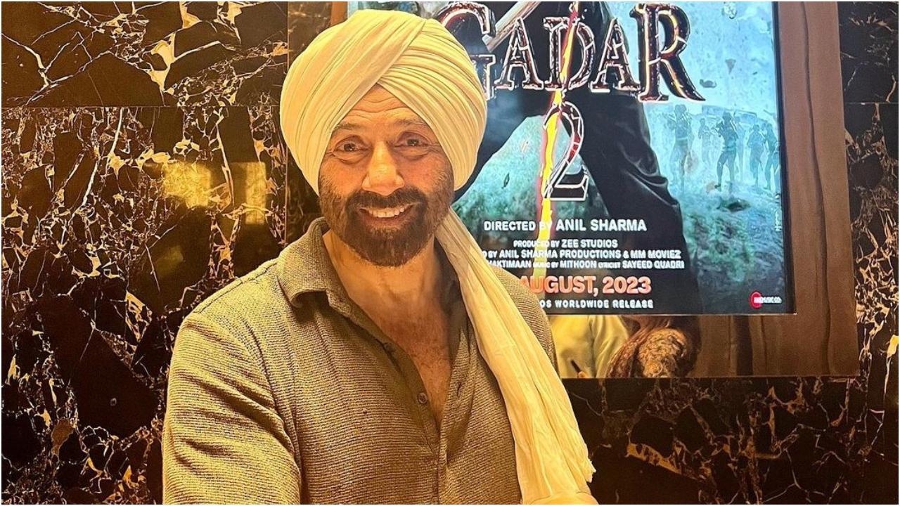 Sunny Deol gets teary-eyed while thanking fans as ‘Gadar 2’ grosses Rs 400 cr, watch video