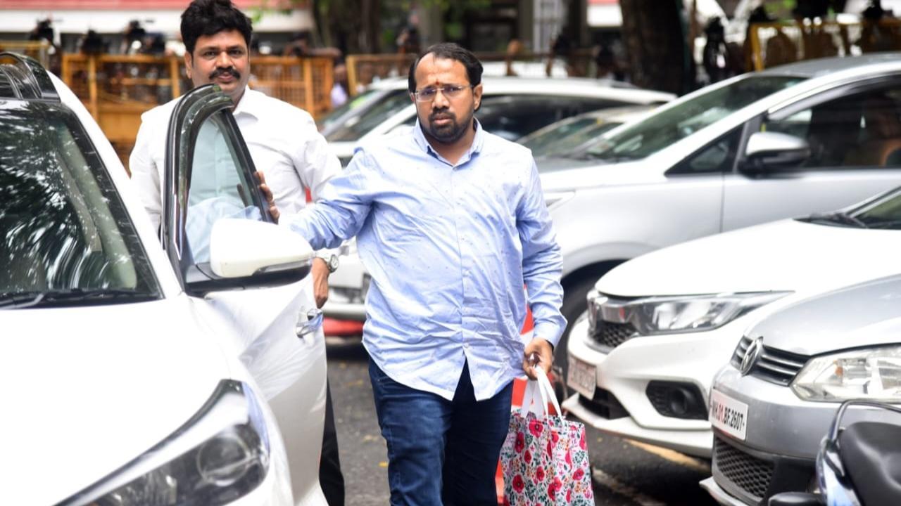 Mumbai: EOW questions Shiv Sena (UBT) functionary Suraj Chavan for six hours
