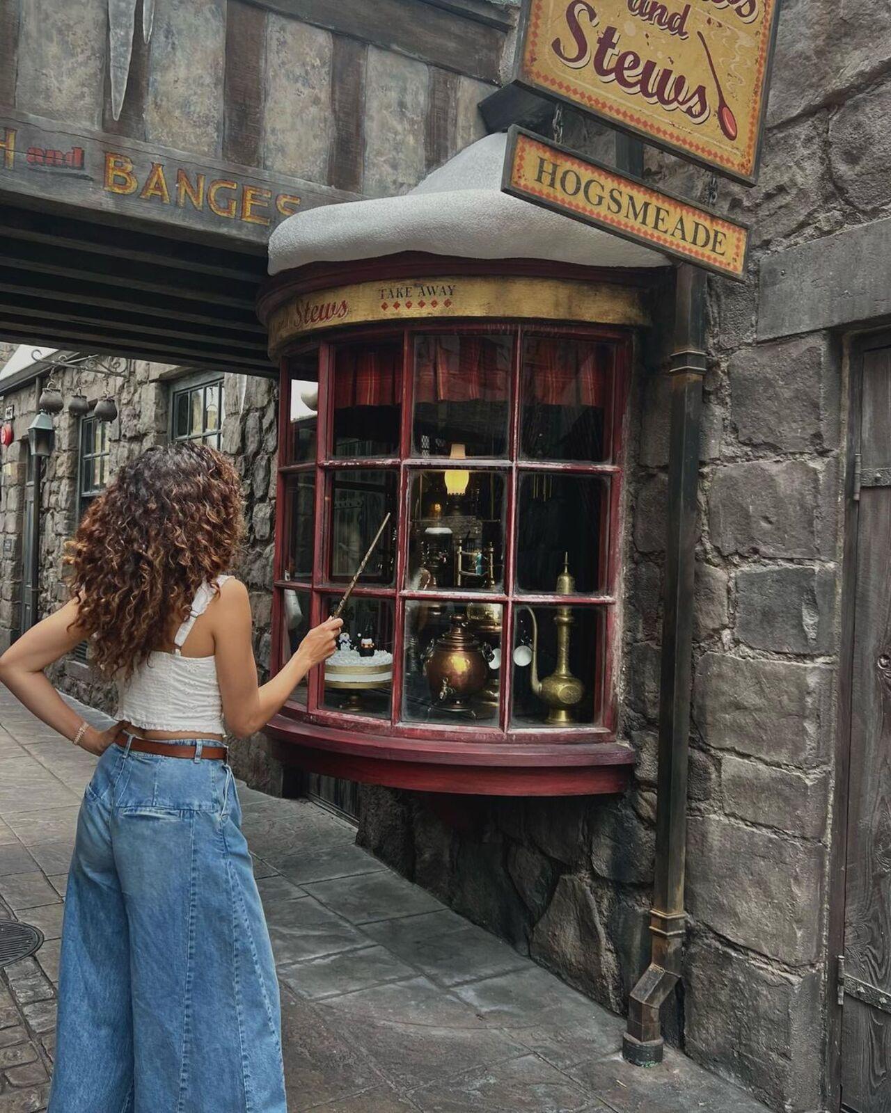 Tapsee Pannu poses in the alleys of the wizarding world of Harry Potter
