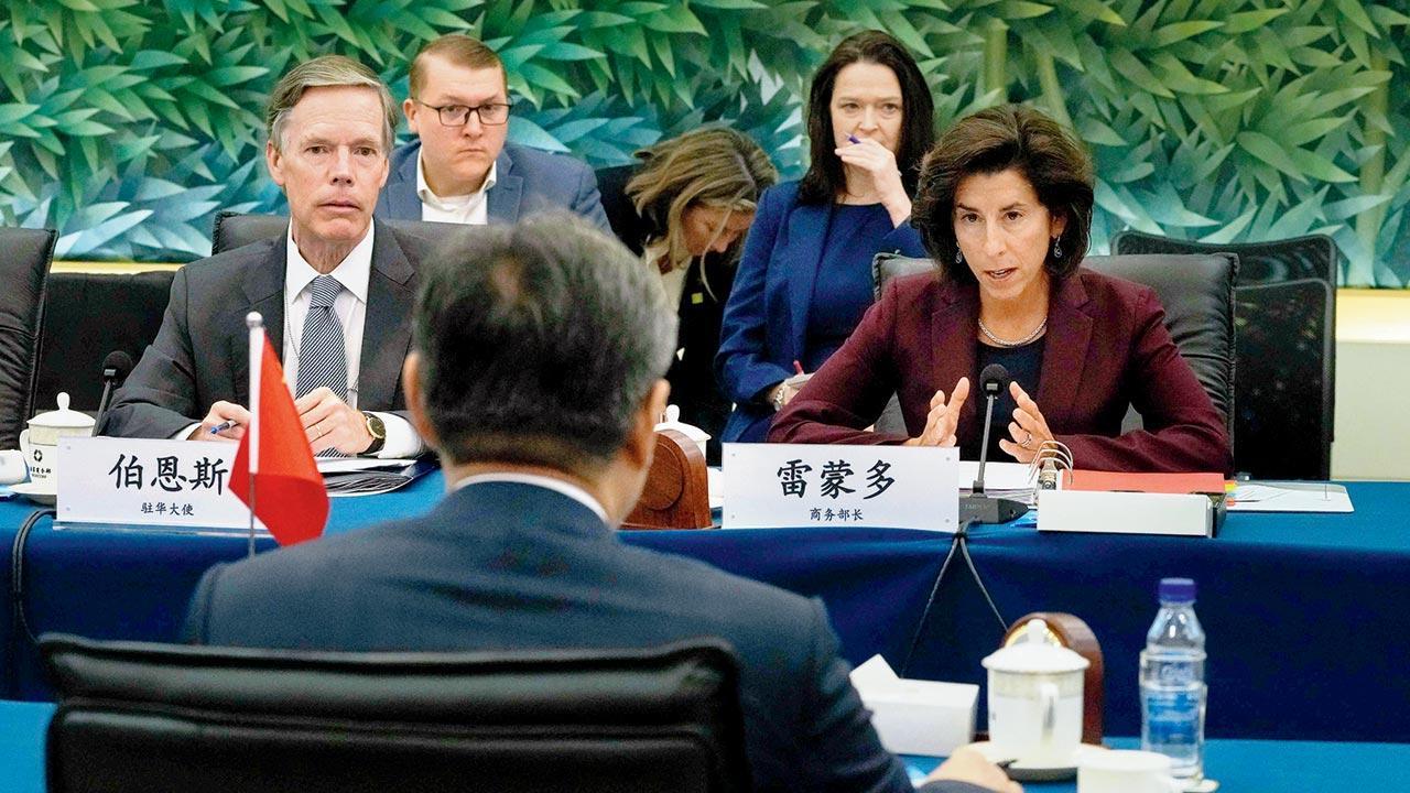 Top US and Chinese officials make push for easier trade