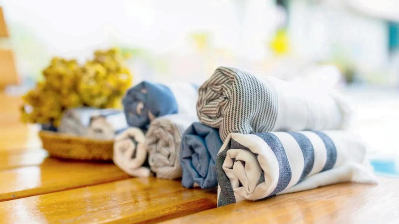 Sharing personal items like towels and handkerchiefs should be strictly avoided to prevent transmission of the infection to others. It is best to keep your towels and clothes separate from those of others and wash them separately to maintain hygiene and reduce the risk of spreading conjunctivitis. Photo Courtesy: iStock