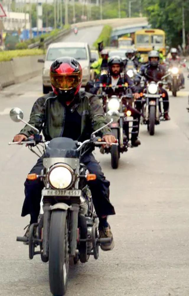 Royal Enfield 82 km bike ride on August 15, 7 AM onwards
At Worli, TO BOOK: 9833984214