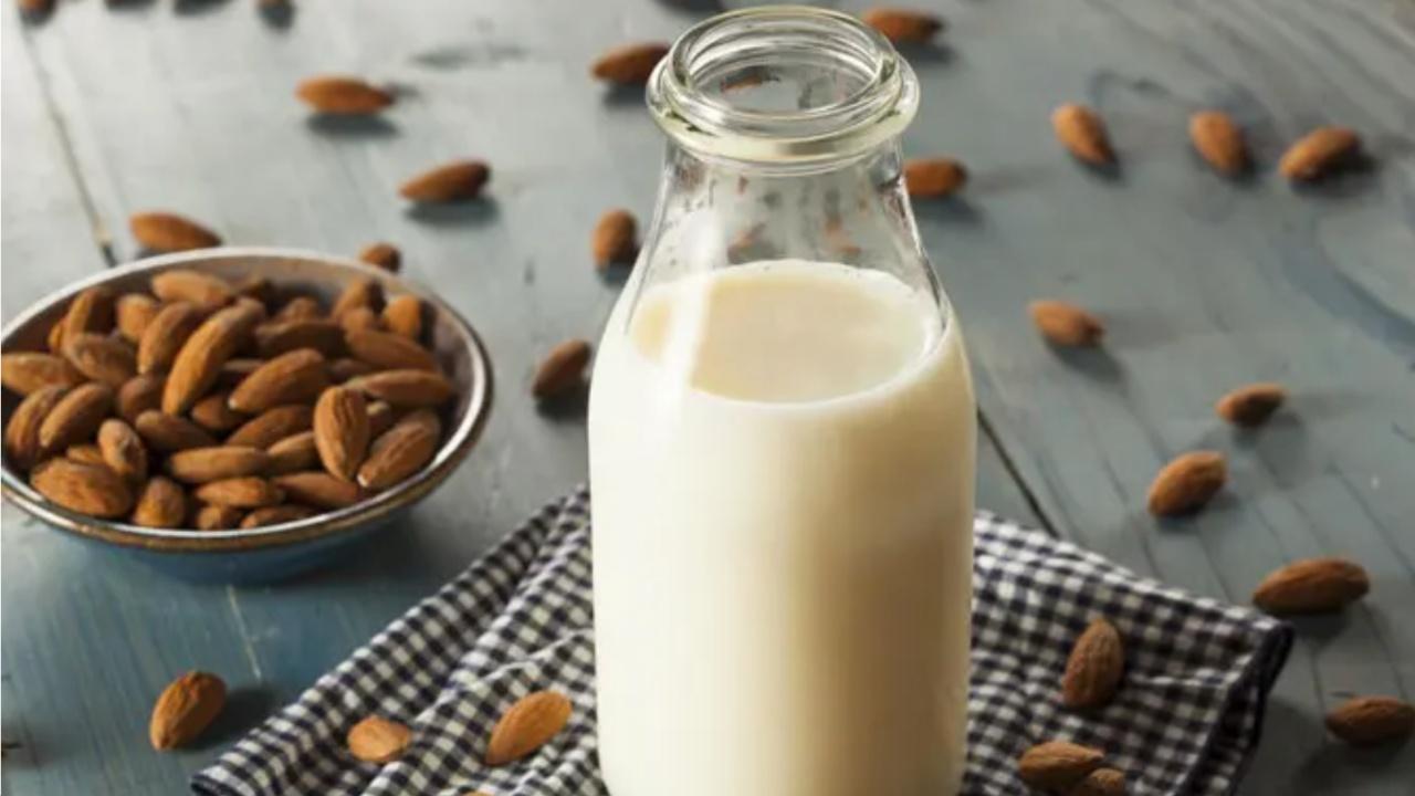 1. Warm milkMilk contains tryptophan, an amino acid that promotes the production of serotonin, which helps calm the mind and nervous system. This helps in digestion and provides nourishment as well as relieves anxiety and promotes a sense of well-being. Prepare a cup of warm milk (dairy or plant-based) with a pinch of nutmeg, cardamom or saffron. This Ayurvedic remedy can help induce sleep. Photo Courtesy: iStock